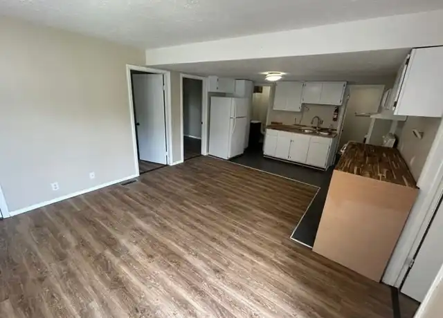 Property at 321 S McKinley Ave Unit 1, Muncie, IN, 47303, 4 beds, 1 bath, [object Object]