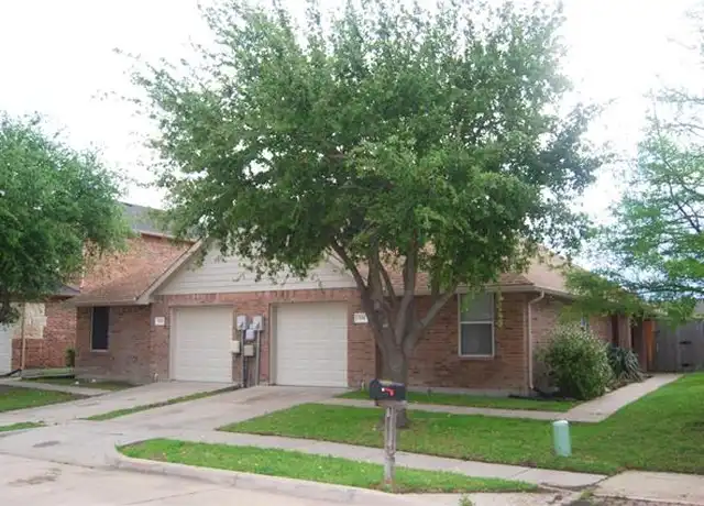 Property at 330 Austin Ave, Wylie, TX, 75098, 3 beds, 2 baths, [object Object]
