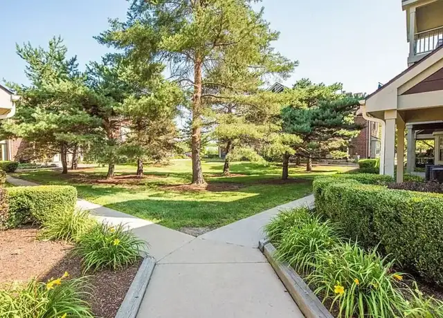 Photo of 2800 Windsor Dr, Lisle, IL 60532