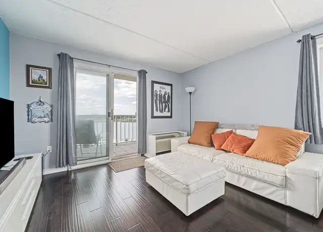Property at 200 Cove Way #1012, Quincy, MA, 02169, 1 bed, 1 bath, [object Object]