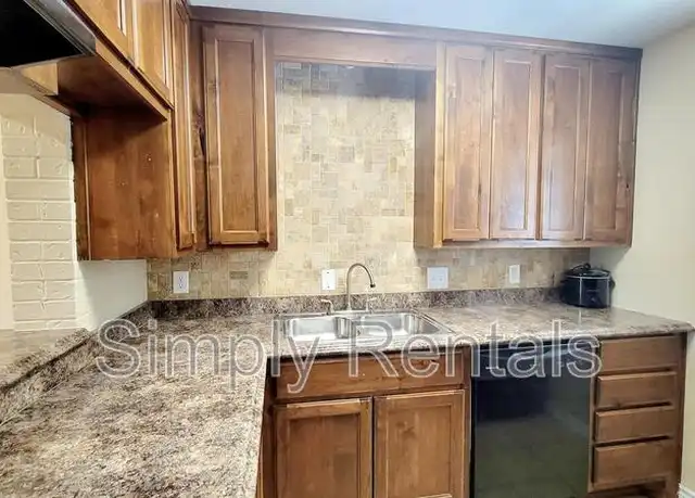 Property at 1220 Texas St, Sulphur Springs, TX, 75482, 1 bed, 1 bath, [object Object]