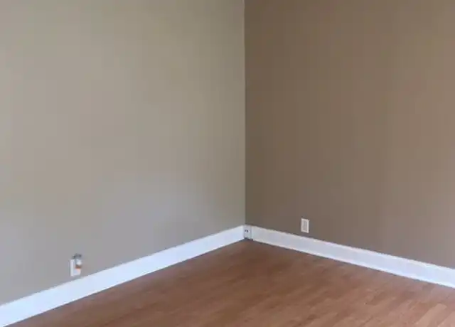Property at 108 18th Ave NW, Center Point, AL, 35215, 3 beds, 1 bath, [object Object]
