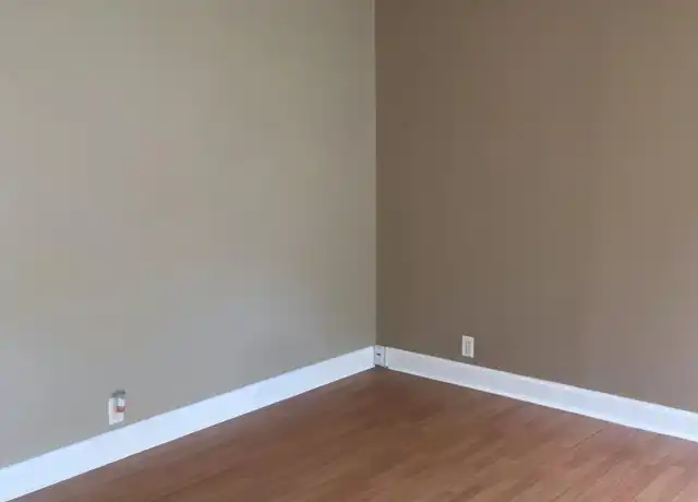 Property at 108 18th Ave NW, Center Point, AL, 35215, 3 beds, 1 bath, [object Object]