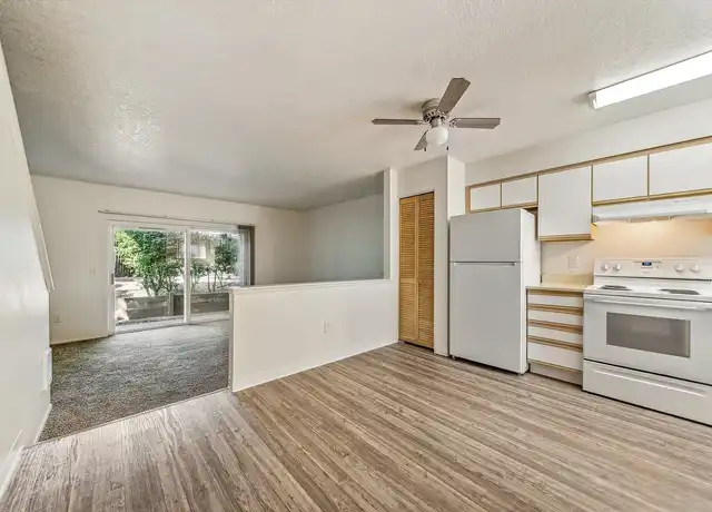 Property at Tuxedo Park Apartments - 16548 NE Halsey St, Portland, OR, 97230, 2 beds, 1.5 baths, [object Object]