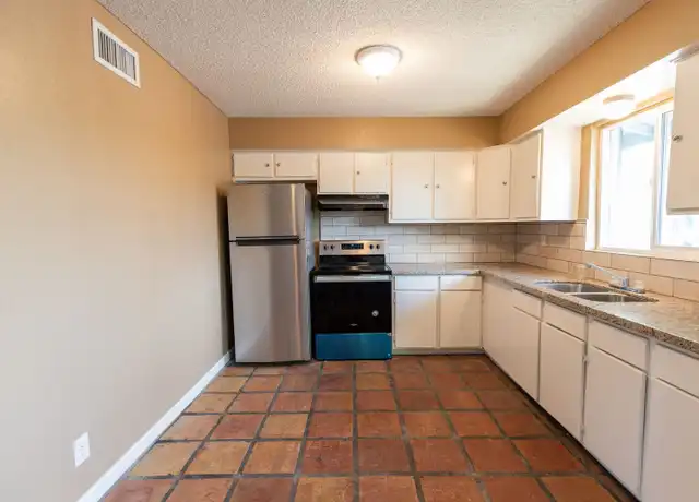 Property at 1324 E Peoria Ave Unit B, Phoenix, AZ, 85020, 2 beds, 1 bath, [object Object]