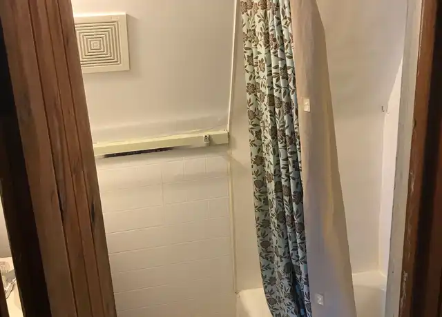 Property at 411 Locust St Unit 2, Big Rapids, MI, 49307, 1 bed, 1 bath, [object Object]