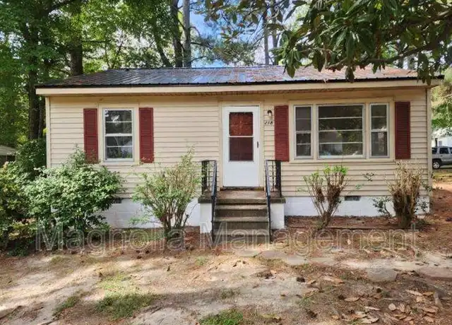 Property at 218 S Elizabeth St, Henderson, NC, 27536, 3 beds, 1 bath, [object Object]
