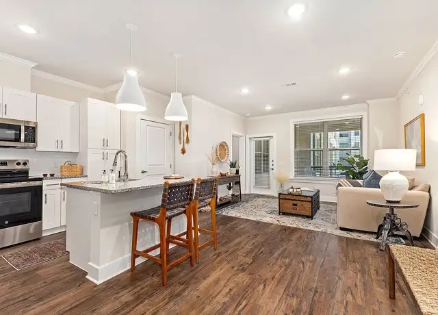 Photo of 6820 Communications Pkwy, Plano, TX 75024