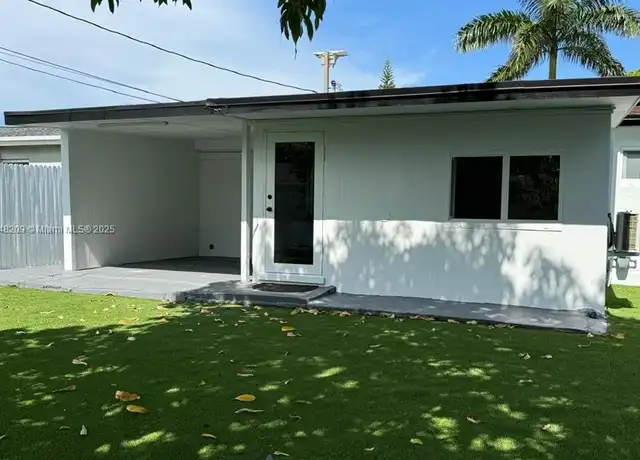 Property at 4863 SW 44th Ter, Fort Lauderdale, FL, 33314, 4 beds, 2 baths, [object Object]