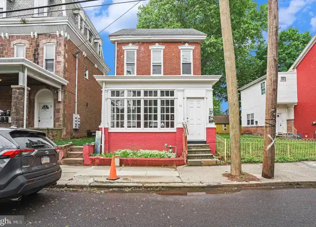 Property at 40 E 3rd St Unit 2, Pottstown, PA, 19464, 2 beds, 1 bath, [object Object]
