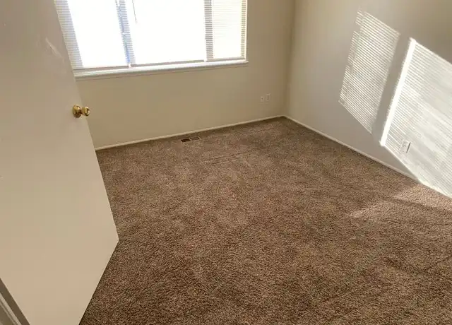 Property at 1305 W Breckenridge Dr Apt 10, Mexico, MO, 65265, 2 beds, 1 bath, [object Object]