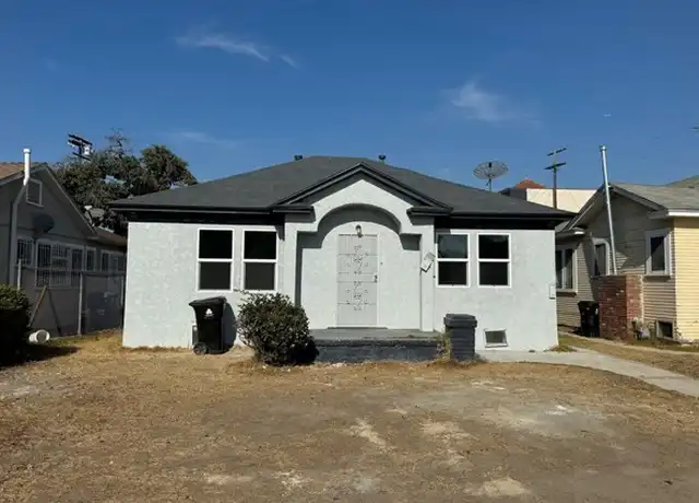Property at 1509 W 52nd St Unit 1511W, Los Angeles, CA, 90062, 3 beds, 1 bath, [object Object]
