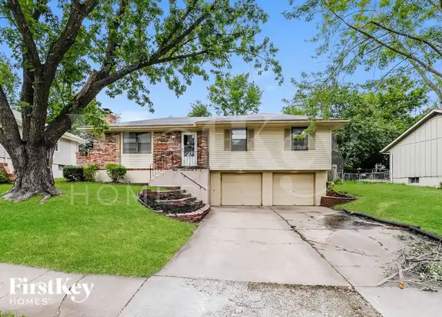 Property at 400 SW Oxford Dr, Blue Springs, MO, 64015, 3 beds, 2 baths, [object Object]