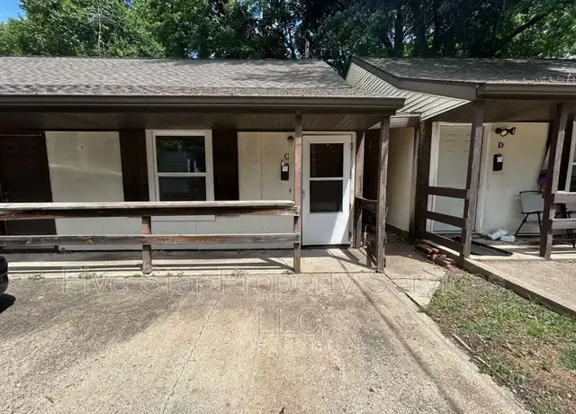 Property at 524 E Ridgely Ave Unit C, Springfield, IL, 62702, 2 beds, 1 bath, [object Object]