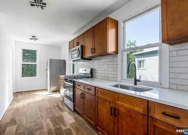 Property at 73 S 13th St Unit 2, Newark, NJ, 07107, 3 beds, 1 bath, [object Object]