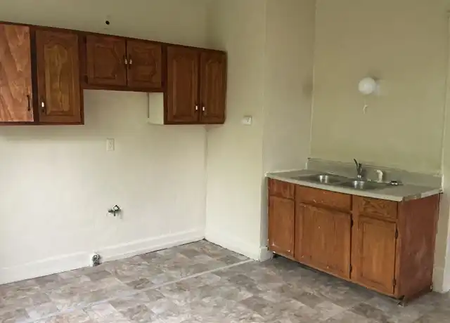 Property at 3254 N 33rd St, Milwaukee, WI, 53216, 2 beds, 1 bath, [object Object]