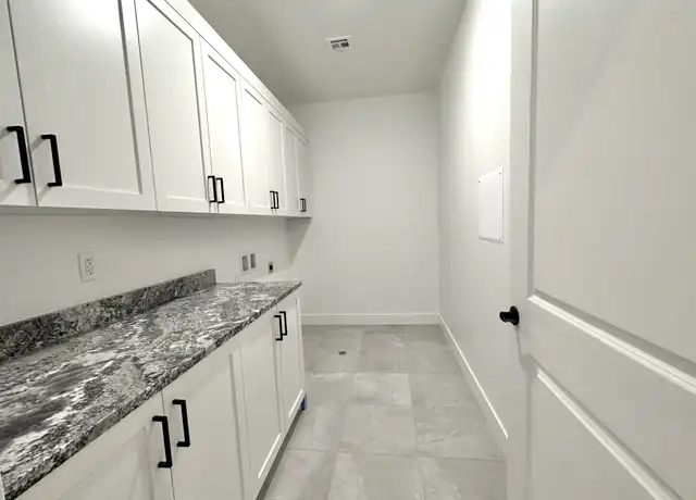 Property at 172 N 2480 W, Hurricane, UT, 84737, 4 beds, 2.5 baths, [object Object]