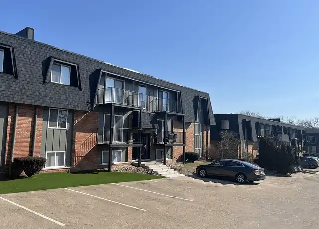 Property at Timberbrook Apartments - 112 E Hines Pl, Peoria, IL, 61614, 0-2 beds, 1 bath, [object Object]