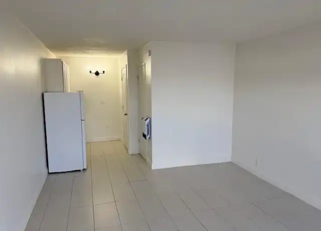 Property at 805 N Seventeenth St, Las Cruces, NM, 88005, 1 bed, 1 bath, [object Object]