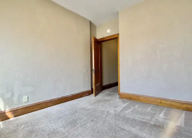 Property at 319 E Washington St, Mankato, MN, 56001, 2 beds, 1 bath, [object Object]