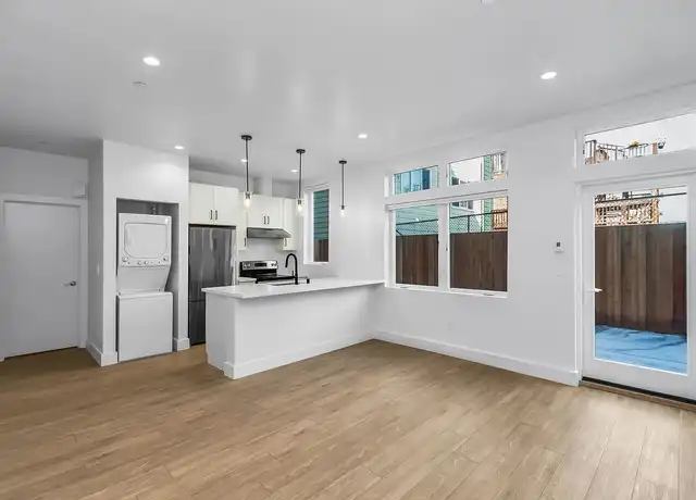 Property at 3440 20th St, San Francisco, CA, 94110, 2 beds, 1 bath, [object Object]