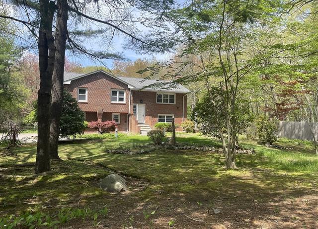 Photo of 465 Hartford St, Westwood, MA 02090