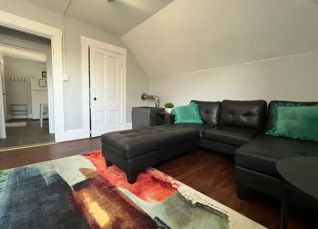 Property at 272 Front St Unit 5, Manchester, NH, 03102, 2 beds, 1 bath, [object Object]