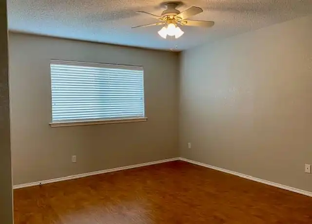 Property at 638 W Union Bower Rd, Irving, TX, 75061, 3 beds, 2.5 baths, [object Object]