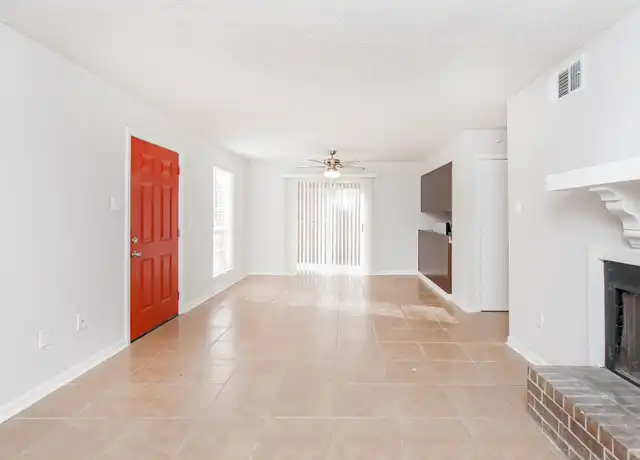 Property at 8457 Governor Dr Unit 8457-C, Baton Rouge, LA, 70820, 2 beds, 1.5 baths, [object Object]