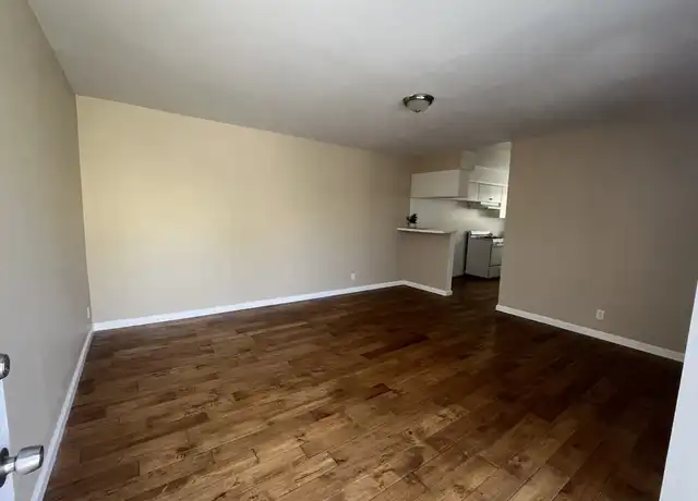 Property at 6939 Hazeltine Ave, Van Nuys, CA, 91405, 1 bed, 1 bath, [object Object]