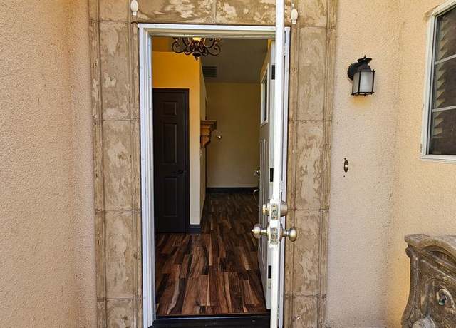 Photo of 1860 College Greens Dr, Los Banos, CA 93635