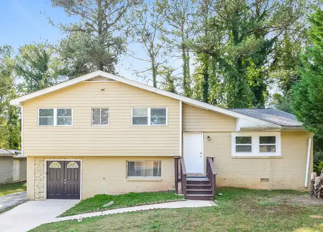 Property at 955 King James Dr, Morrow, GA, 30260, 3 beds, 1 bath, [object Object]