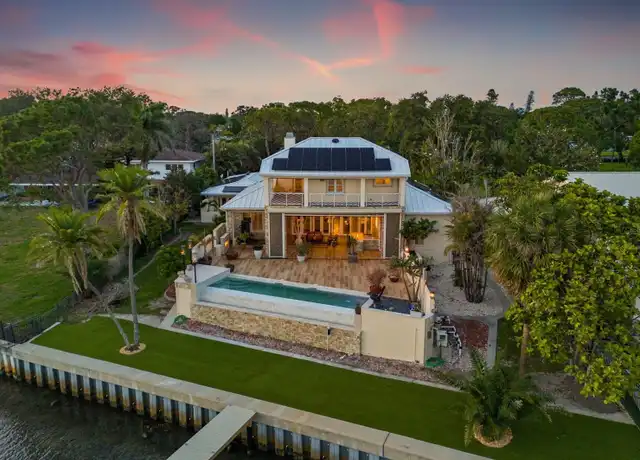 Property at 2400 Pinellas Point Dr S, Saint Petersburg, FL, 33712, 3 beds, 3.5 baths, [object Object]