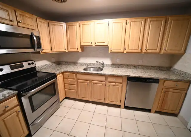 Property at 110 Babcock St Unit 42, Brookline, MA, 02446, 2 beds, 1 bath, [object Object]