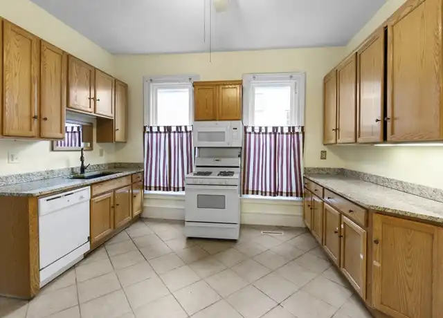 Property at 112 Ashworth Pl Unit 1, Syracuse, NY, 13210, 3 beds, 1 bath, [object Object]