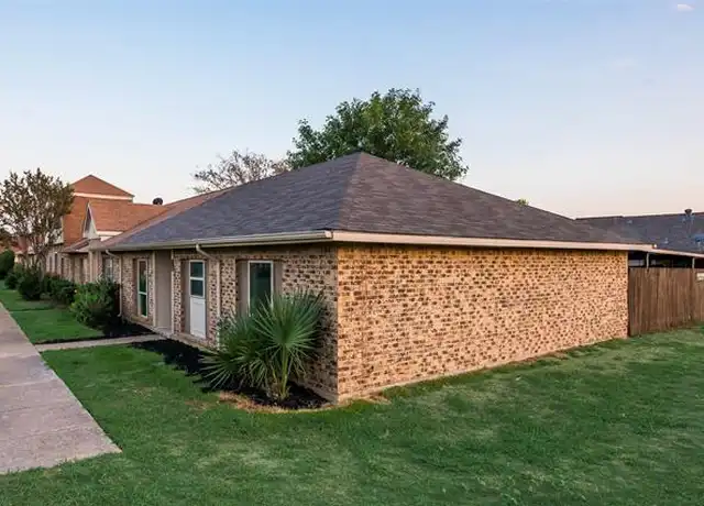 Property at 30 E Mountain Creek Dr, Grand Prairie, TX, 75052, 2 beds, 2 baths, [object Object]