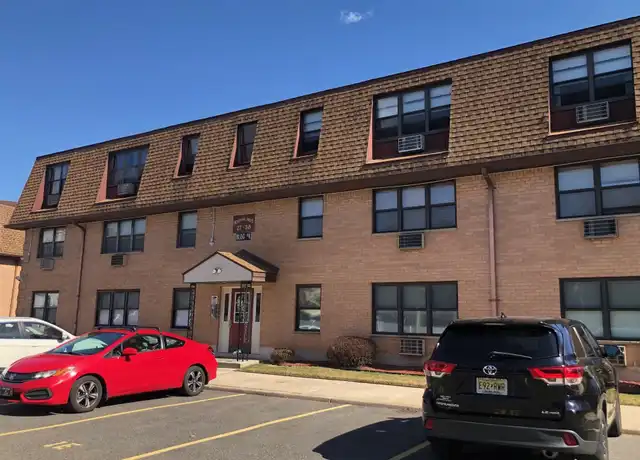 Property at 37 N End Dr, Secaucus, NJ, 07094, 2 beds, 1.5 baths, [object Object]