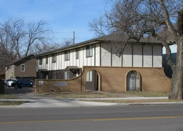 Property at 1415 N Main St Unit 5, Hutchinson, KS, 67501, 1 bed, 1 bath, [object Object]