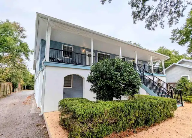 Property at 708 Bayshore Dr Unit 2, Pensacola, FL, 32507, 3 beds, 2 baths, [object Object]