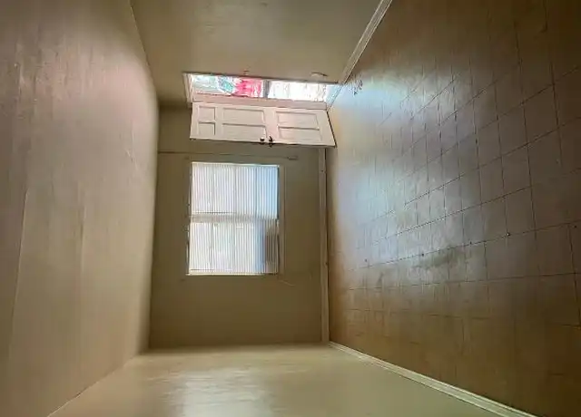 Property at 717 9th Ave, Albany, GA, 31701, 2 beds, 1 bath, [object Object]