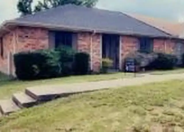 Property at 66 E Mountain Creek Dr Unit 23, Grand Prairie, TX, 75052, 3 beds, 1 bath, [object Object]