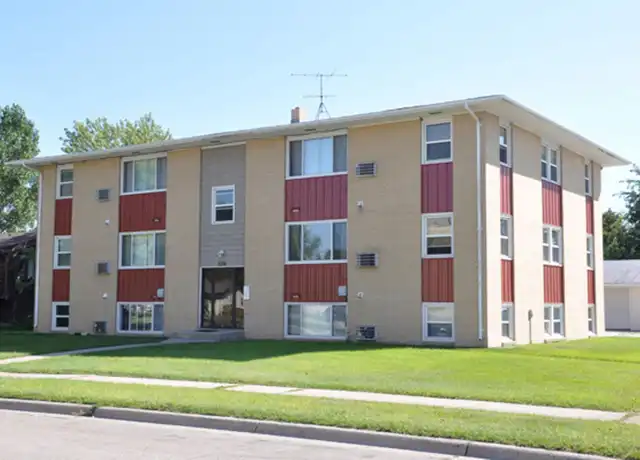 Property at 2310 10th St S, Moorhead, MN, 56560, 1 bed, 1 bath, [object Object]