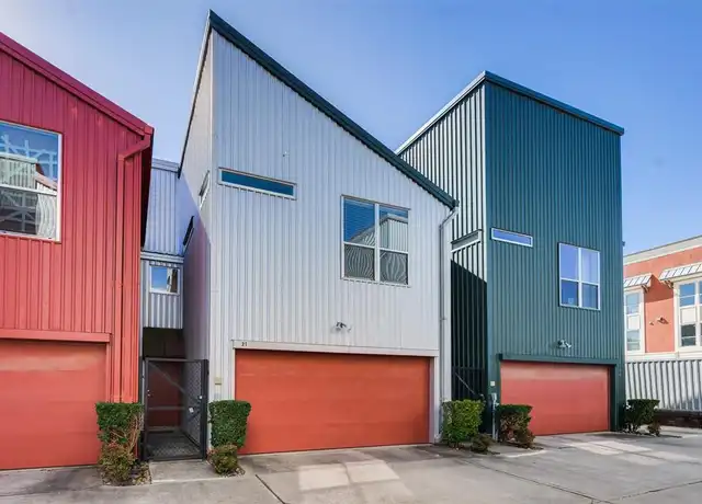 Property at 21 N Ennis St, Houston, TX, 77003, 2 beds, 4 baths, [object Object]
