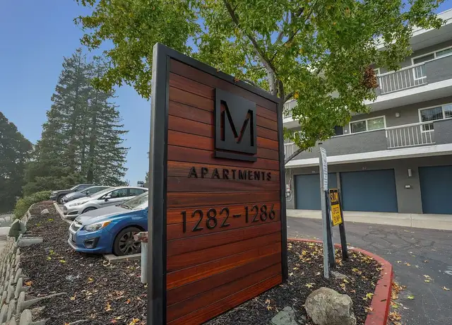 Photo of 1282 Mattox Rd, Ashland, CA 94541