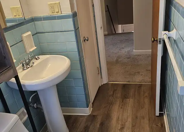 Property at 1524 Beacon St, Cincinnati, OH, 45230, 1 bed, 1 bath, [object Object]