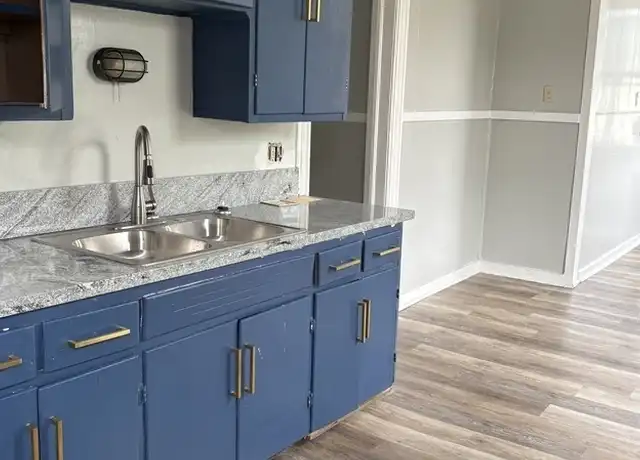 Property at 17 15th St Unit 4 (Upper Back), Buffalo, NY, 14213, 3 beds, 1 bath, [object Object]