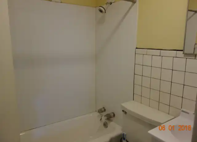 Property at 1111 E 2nd St, Duluth, MN, 55805, 5 beds, 2 baths, [object Object]