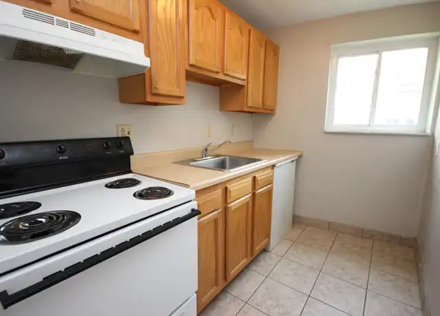 Property at 5527 Ellsworth Ave Unit 206, Pittsburgh, PA, 15232, 1 bed, 1 bath, [object Object]