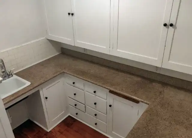 Property at 4737 Brooklyn Ave NE Unit 102, Seattle, WA, 98105, 2 beds, 1 bath, [object Object]