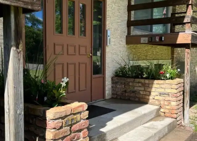 Property at 615 Bean St Unit 8, Anoka, MN, 55303, 2 beds, 1 bath, [object Object]